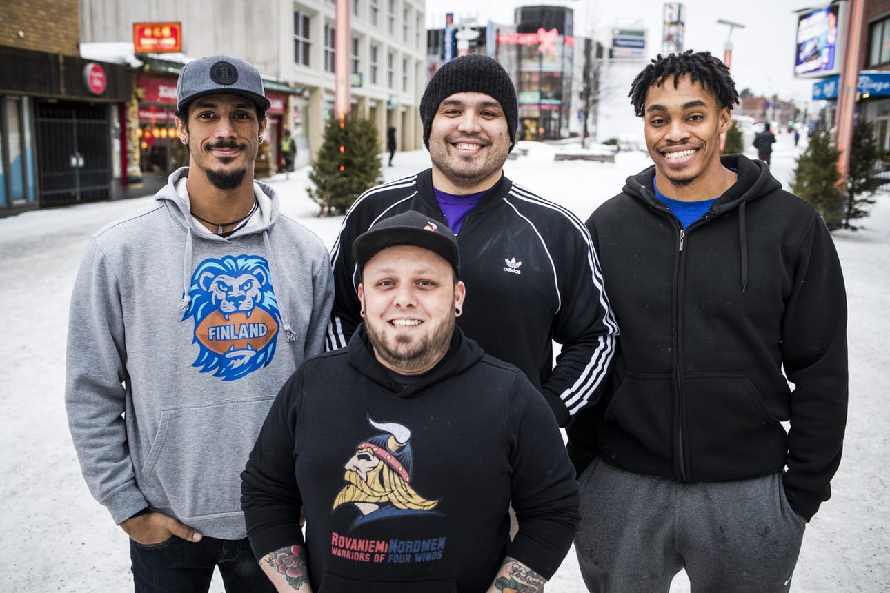 Eric Irvin (vas.), Rafael Pineda ja Jabari Harris muodostavat kovan kolmikon kesän divaripeleissä. Varapuheenjohtaja Robi Patterson (ed.) uskoo, että yleisö löytää tiensä tulevan kauden kotiotteluihin.