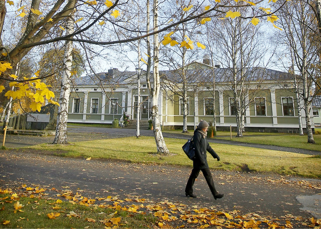 Luovilla on toimitiloja muun muassa Intiön kasarmialueella. Arkistokuva vuodelta 2011.