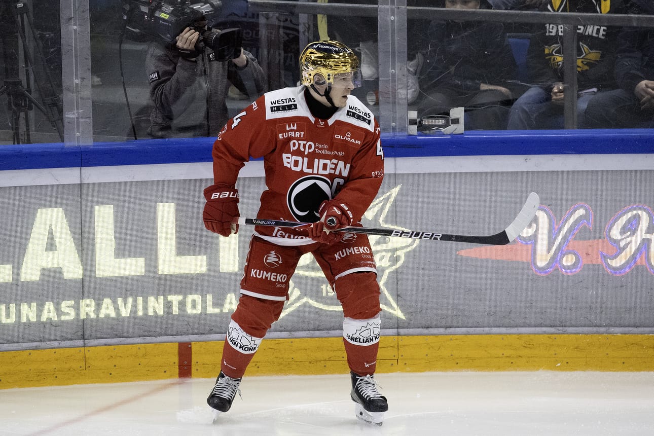 Jan-Mikael Järvisen Ässät on voiton päässä Liigan välieristä.