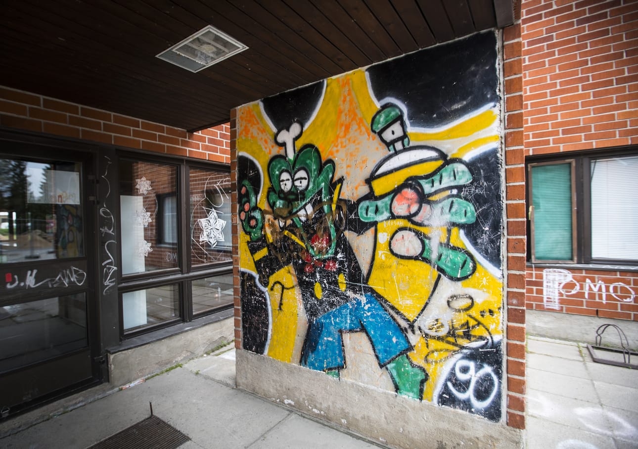 Kimmo Honkakoski (o.s. Korkala) jätti pysyvän jäljen Kempeleen Honkasen monitoimitalon seinään.