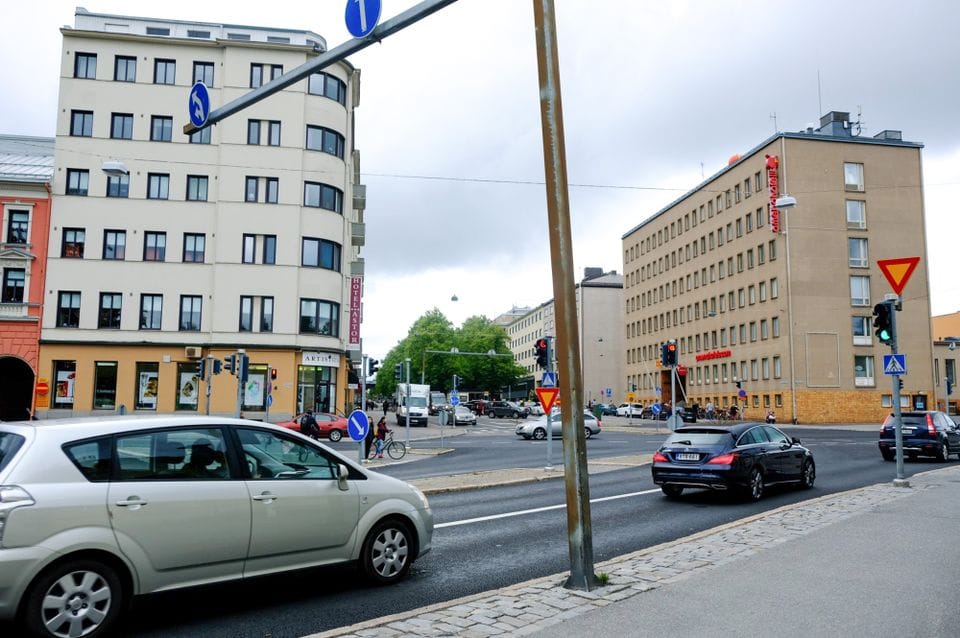 Kävelykeskustan laajennustyöt alkavat Hovioikeudenpuistikolla Pitkänkadun ja rautatieaseman välisellä osuudella.