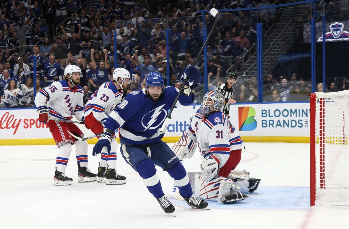 Nikita Kutsherov iski Tampa Bayn toisen maalin. LEHTIKUVA / AFP