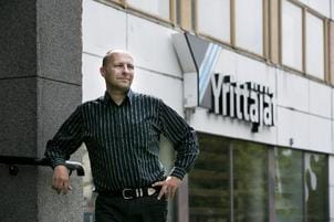 Hippi Hovi aloitti Rannikko-Pohjanmaan Yrittäjien toimitusjohtajana vuonna 2014. Järjestöllä on 1500 jäsentä, josta yli puolet on yksinyrittäjiä.