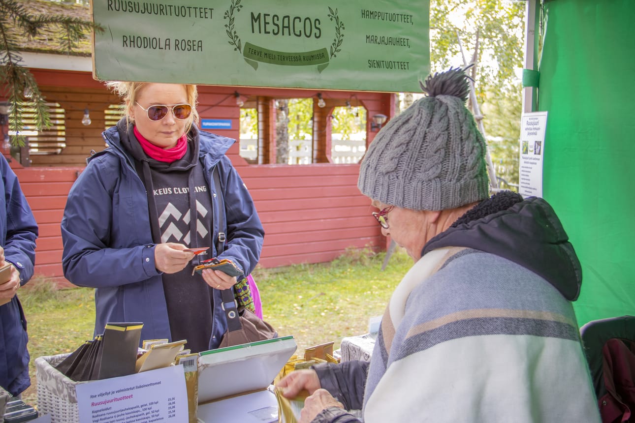 Outi Tuomaala oli tullut Elonkorjuumarkkinoille Rantsilasta.