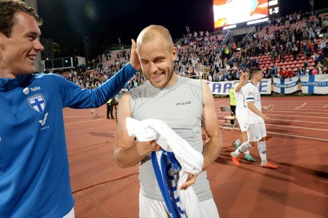 Teemu Pukki iloitsee voitosta. Kuva: Mikko Stig
