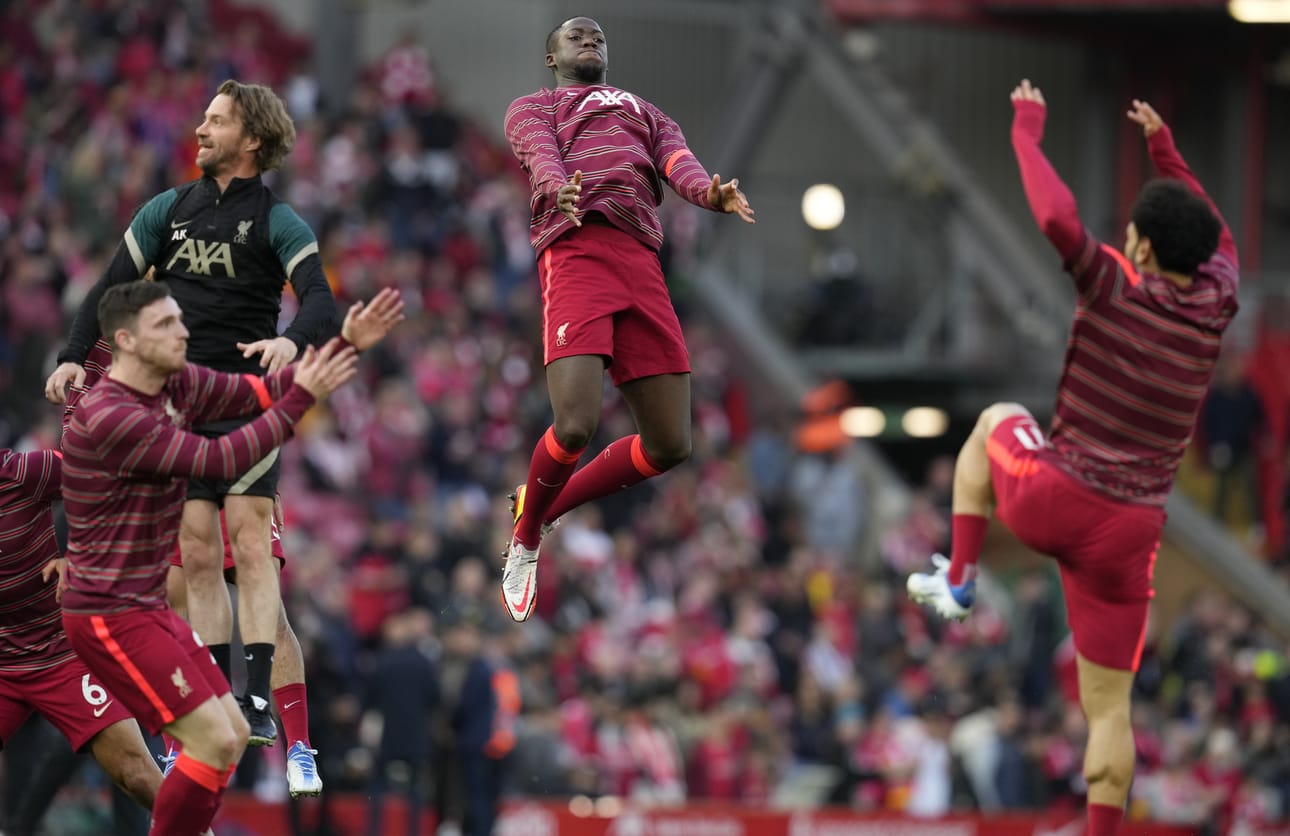 Ei auttanut Liverpoolin räväkkä lämmittelu lauantain Valioliigapeliin Tottenhamia vastaan. Tasapeli saattoi viedä mestaruussaumat.