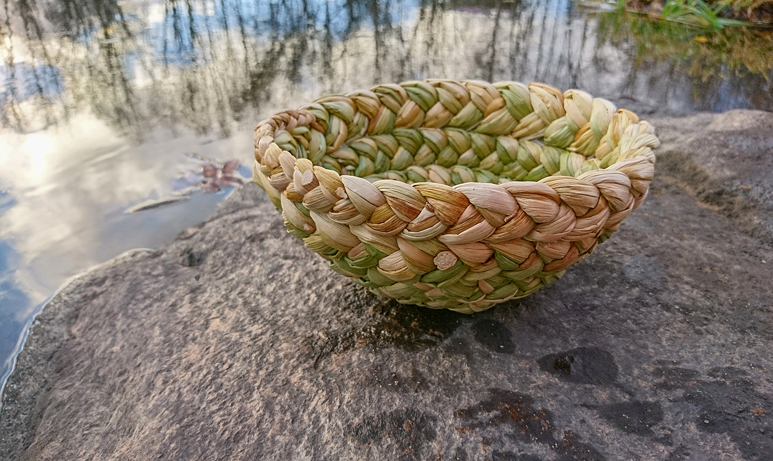 Kaisloista voi punoa vaikka hienoja koreja.