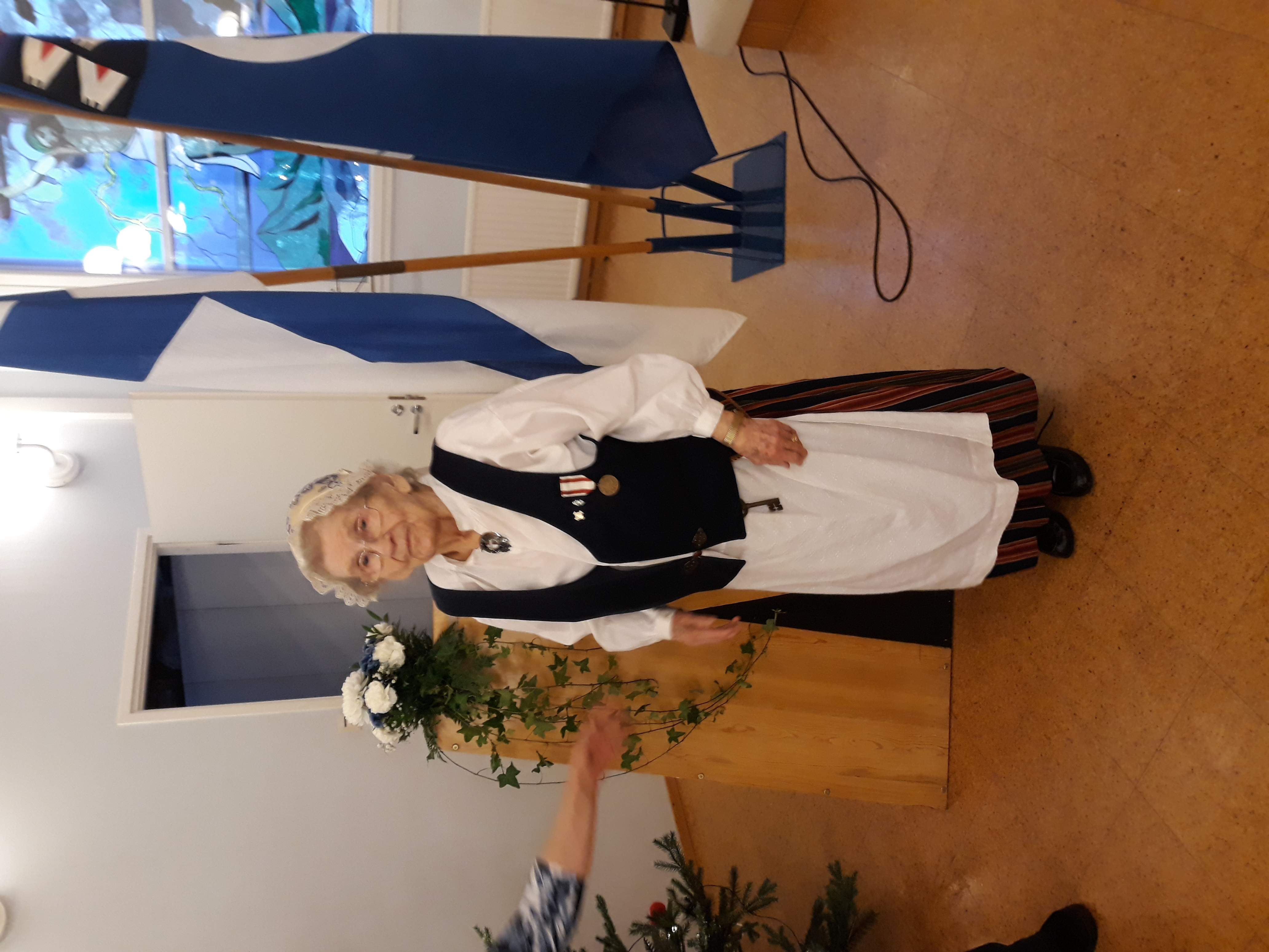Veteraani Tyyne Fredrikson,95, oli mukana Posion juhlassa. 