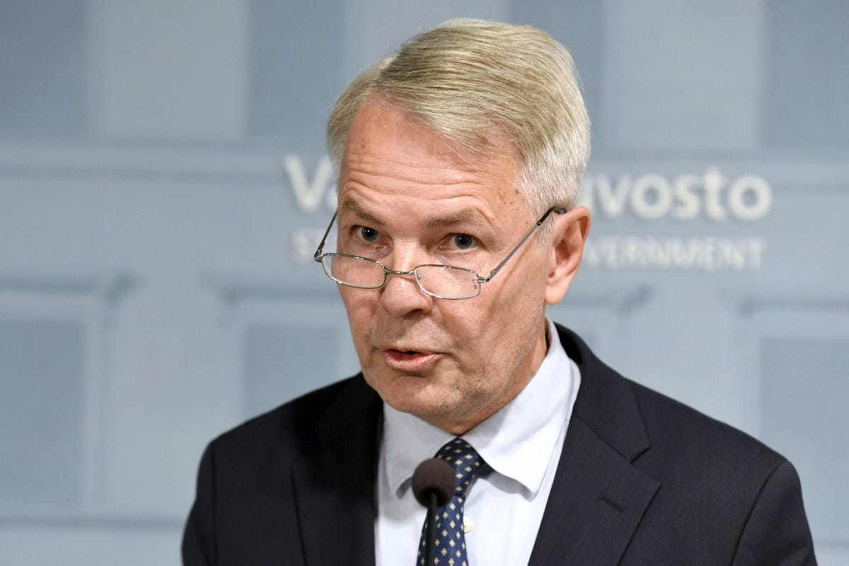 Ulkoministeri Pekka Haavisto (vihr.) sanoo, että Suomen turvallisuuspolitiikka on tällä hetkellä muuttumaton. LEHTIKUVA / JUSSI NUKARI