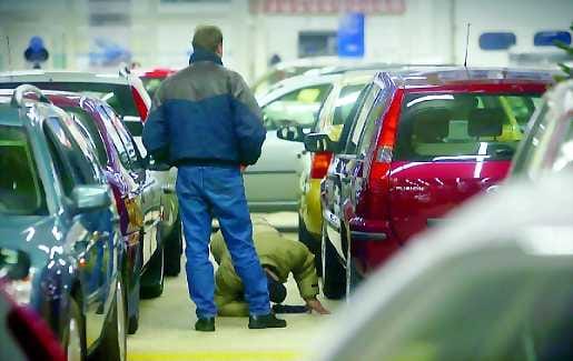 Henkilöautoja on alan tilastojen mukaan myyty tänä vuonna viimevuotista selvästi enemmän