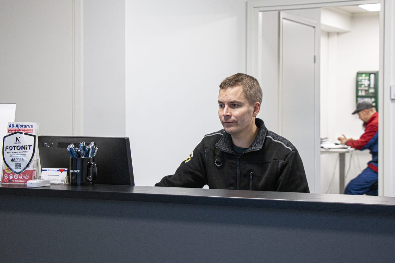 ”Minä ajattelen sen niin, että annan asiakkailleni sellaista palvelua, minkälaista itsekin haluaisin saada”, Jaakko Lohilahti sanoo.