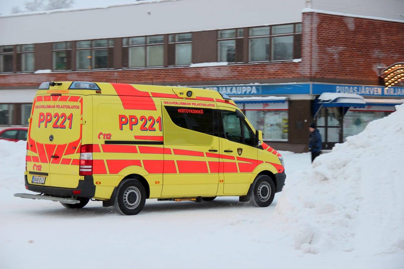 Myös ensihoito on siirtymässä sote-itsehallintoalueen vastuulle.
