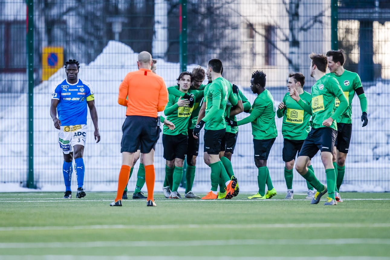 KPV juhli 1-2 voittoa Suomen cupin puolivälieräottelussa RoPSia vastaan. Vieraat juhlivat Sebastian Mannströmin voittomaalia.