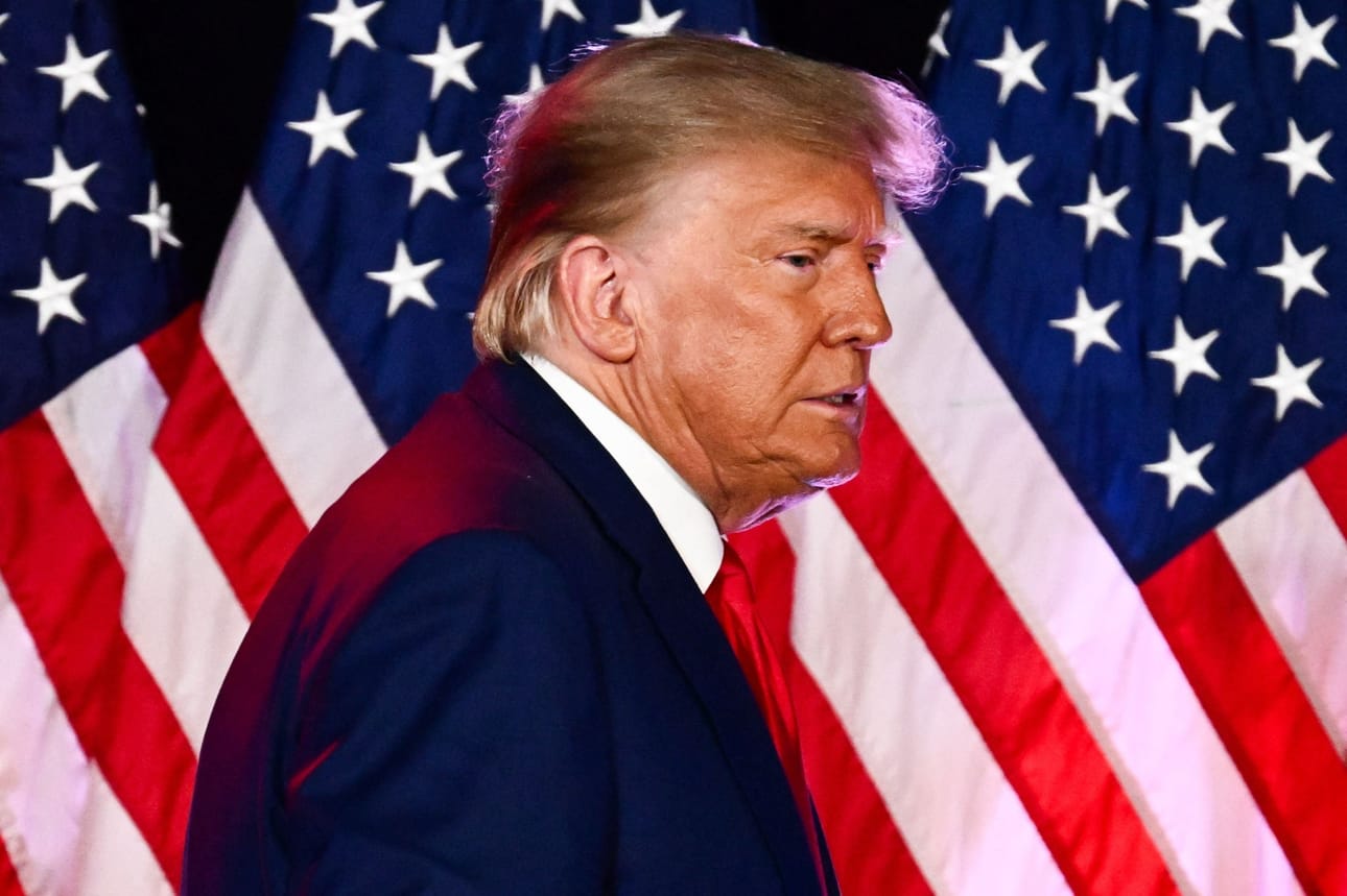 Asiantuntijoiden mukaan Donald Trump saattaa vedota ylivoimaansa, mutta taustalla voivat painaa oikeudenkäyntisotkut ja nolatuksi tulemisen vaara. LEHTIKUVA / AFP