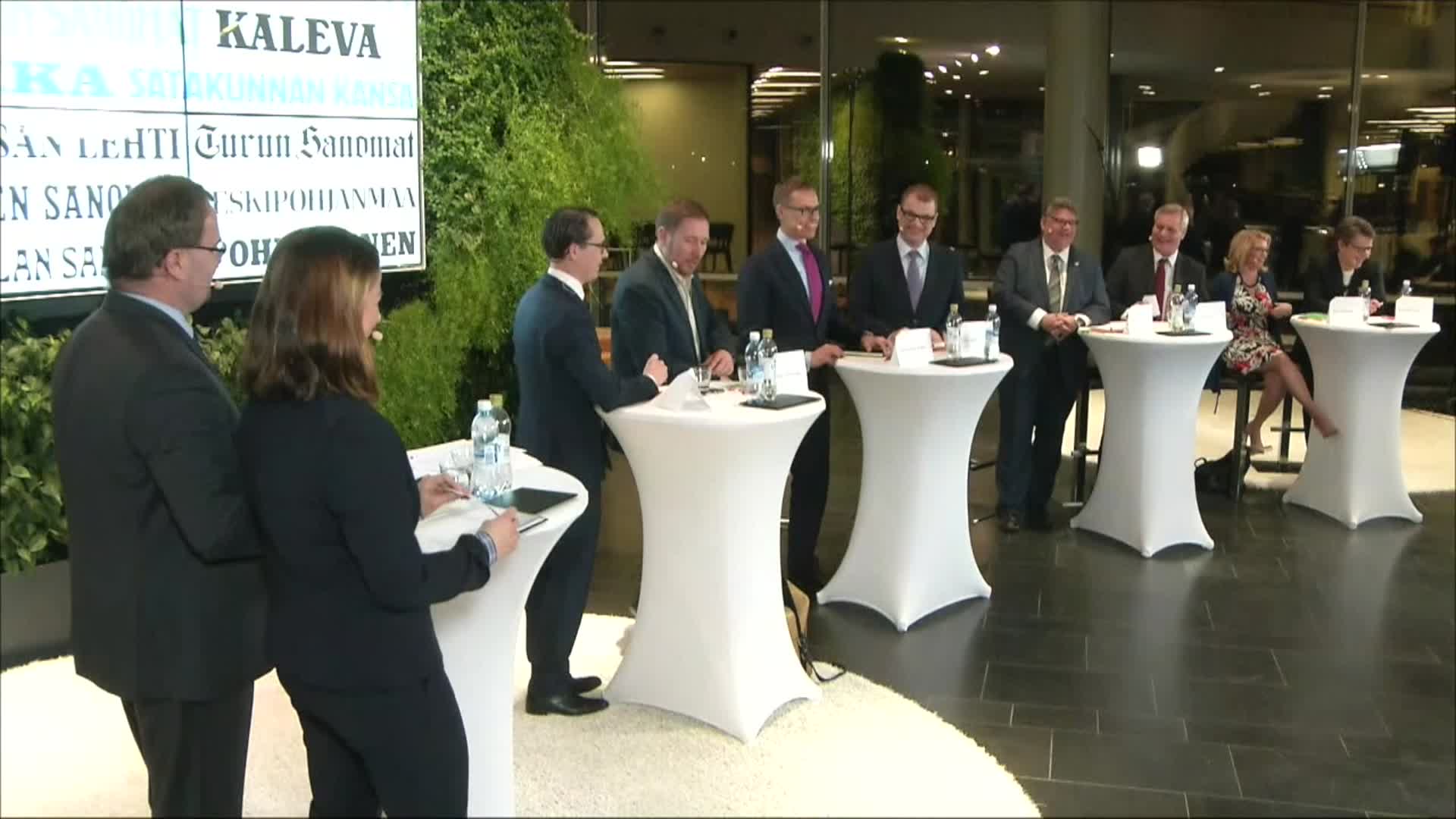 Puolen Suomen vaalitentti, Stubb hauskuutti yleisöä Arhinmäen kustannuksella