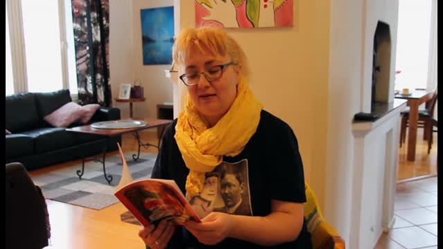 Aunimarjut Kari lukee omia runojaan