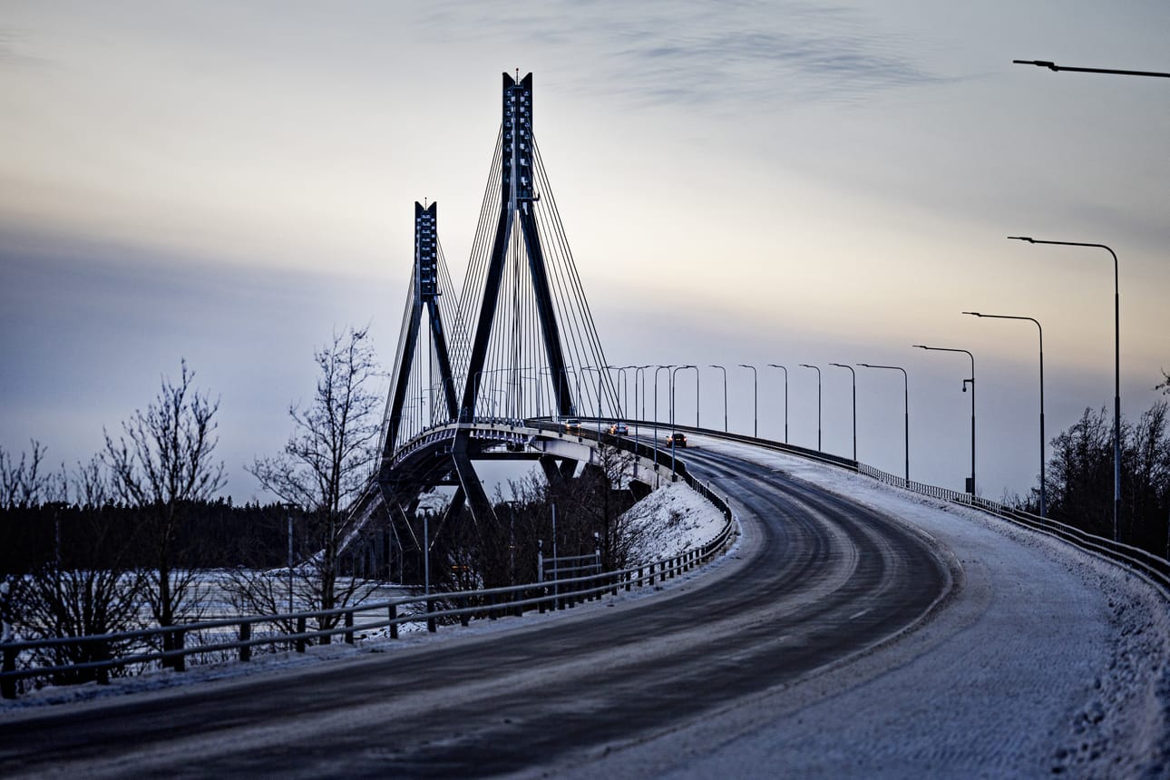 Suunnitelmissa on muun muassa Raippaluodon sillan valaiseminen kaksoisjuhlavuoden kunniaksi.