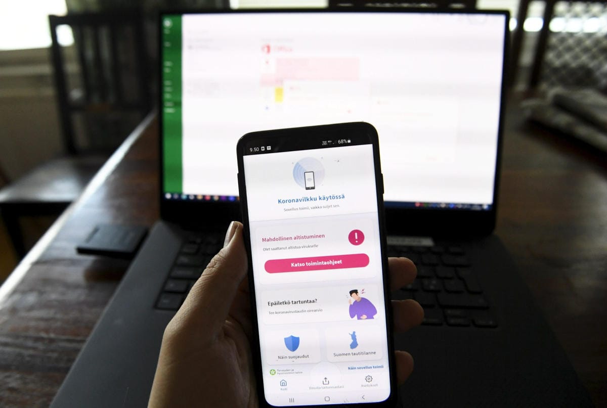 Koronavilkusta luopumista perustellaan sillä, että tauti leviää niin laajasti, ettei sitä enää pystytä jäljittämään. LEHTIKUVA / Vesa Moilanen