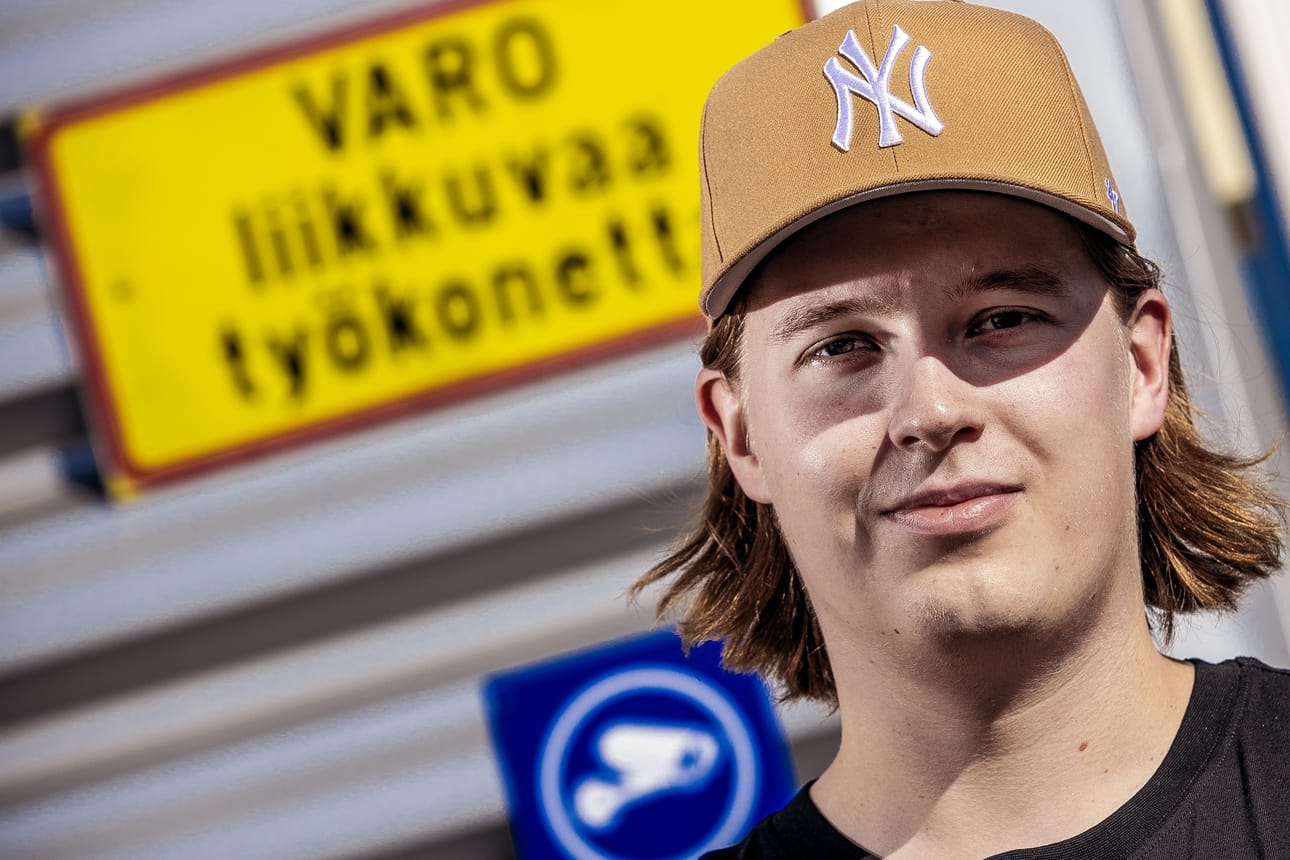 Puolustuspään työkone Jesse Lyytinen luonnehtii itseään välihyökkääjäksi.