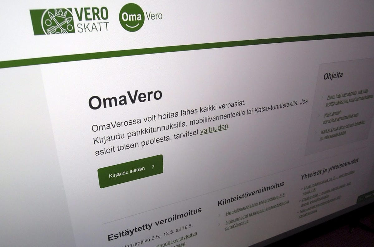 Tiistaina on palkan- ja eläkkeensaajien esitäytetyn veroilmoituksen ensimmäinen määräpäivä. Oman määräpäivän voi tarkistaa Omavero-palvelusta tai esitäytetystä veroilmoituksesta. LEHTIKUVA / Ritva Siltalahti