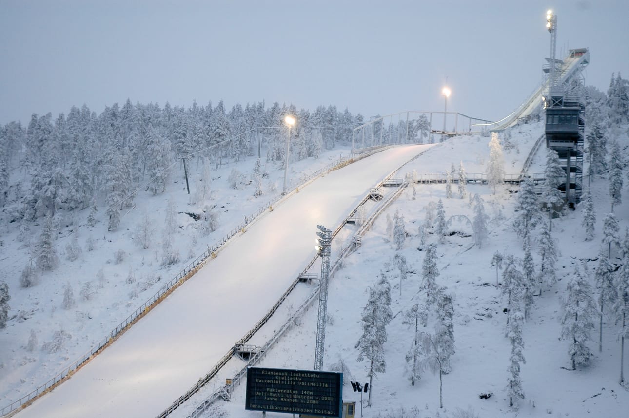 Tällä hetkellä Rukalla on suurmäki ja HS 70-mäki. KEV:n mäkijaosto esittää HS 110 mäen rakentamista suurmäen viereen.