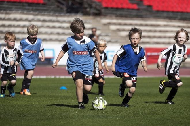 Junnuliigassa riittää vauhtia ja vaarattomia tilanteita. KUVAT: JARNO PELLINEN