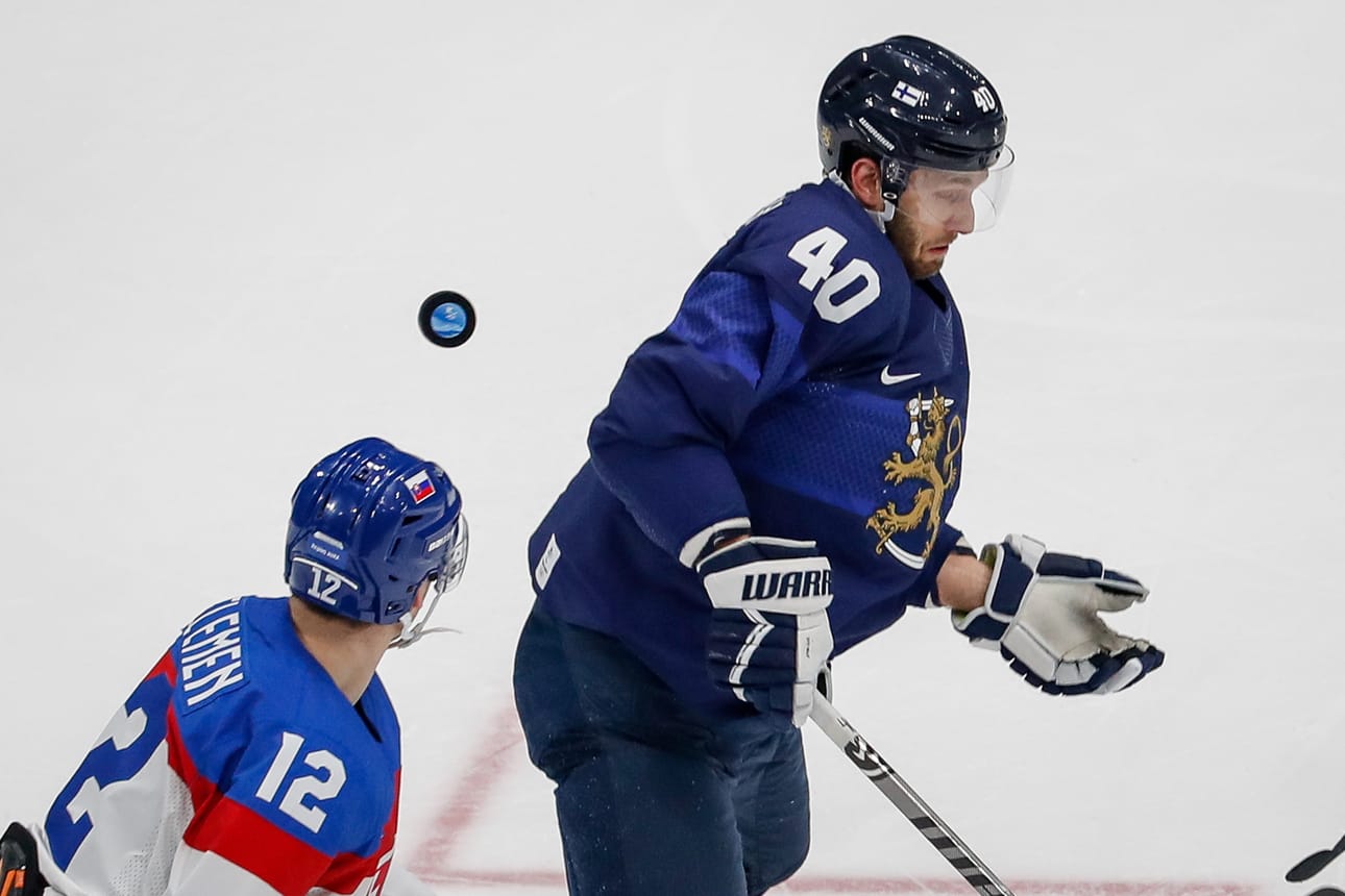 Kultaleijona Petteri Lindbohm vaihtaa KHL-Jokerit NHL:n Florida Panthersiin.