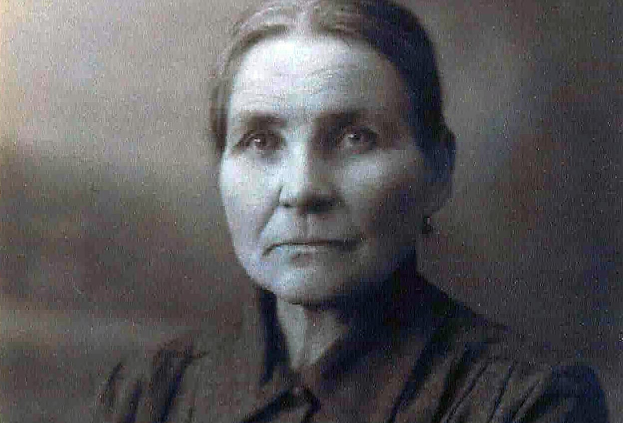 Erika Sippola. Konstu Sippolasta ei ole säilynyt kuvaa.