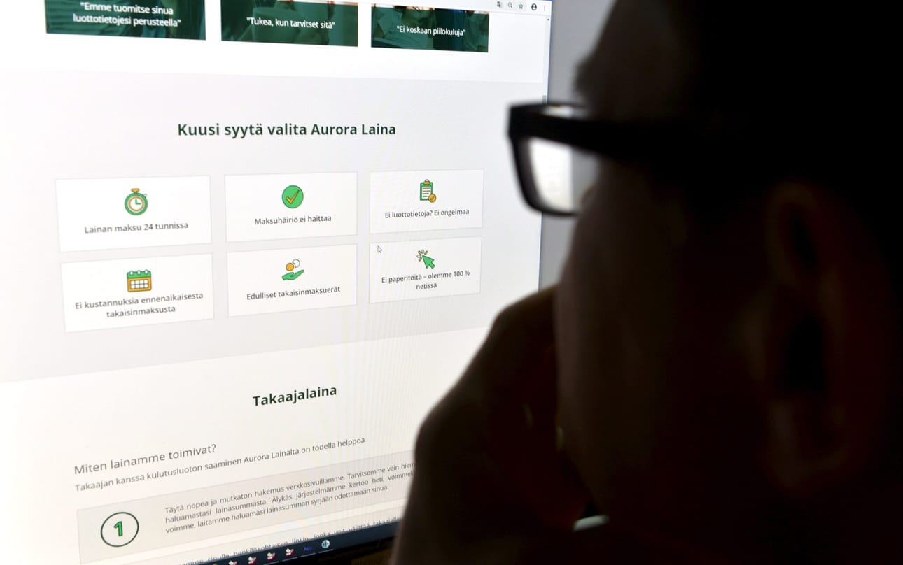 Suomalaisopiskelijat ovat selvästi aiempaa enemmän huolissaan siitä, etteivät selviä luotoistaan ja lainoistaan. LEHTIKUVA / Jarno Kuusinen