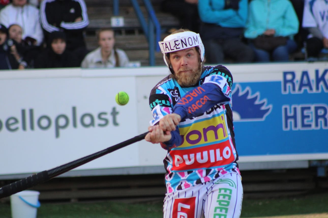 Janne Mäkelä on saalistanut Vedon paidassa jo kolme kultaa, viisi hopeaa ja neljä pronssia, mutta haluaa lisää arvometallia.