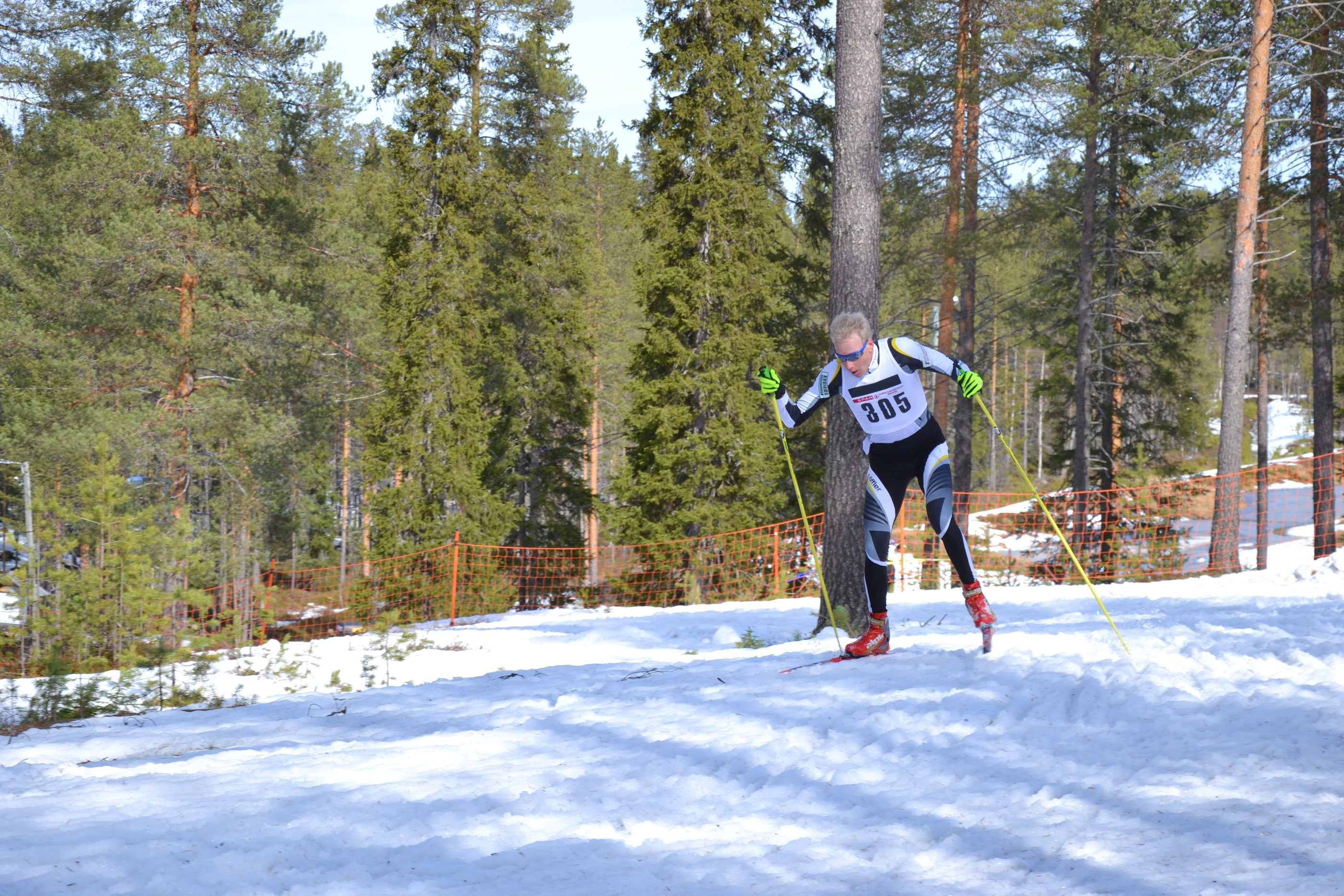 Kokenut hiihtäjä Esa Mursu voitti Taivalvaaran pääsiäishiihdot.