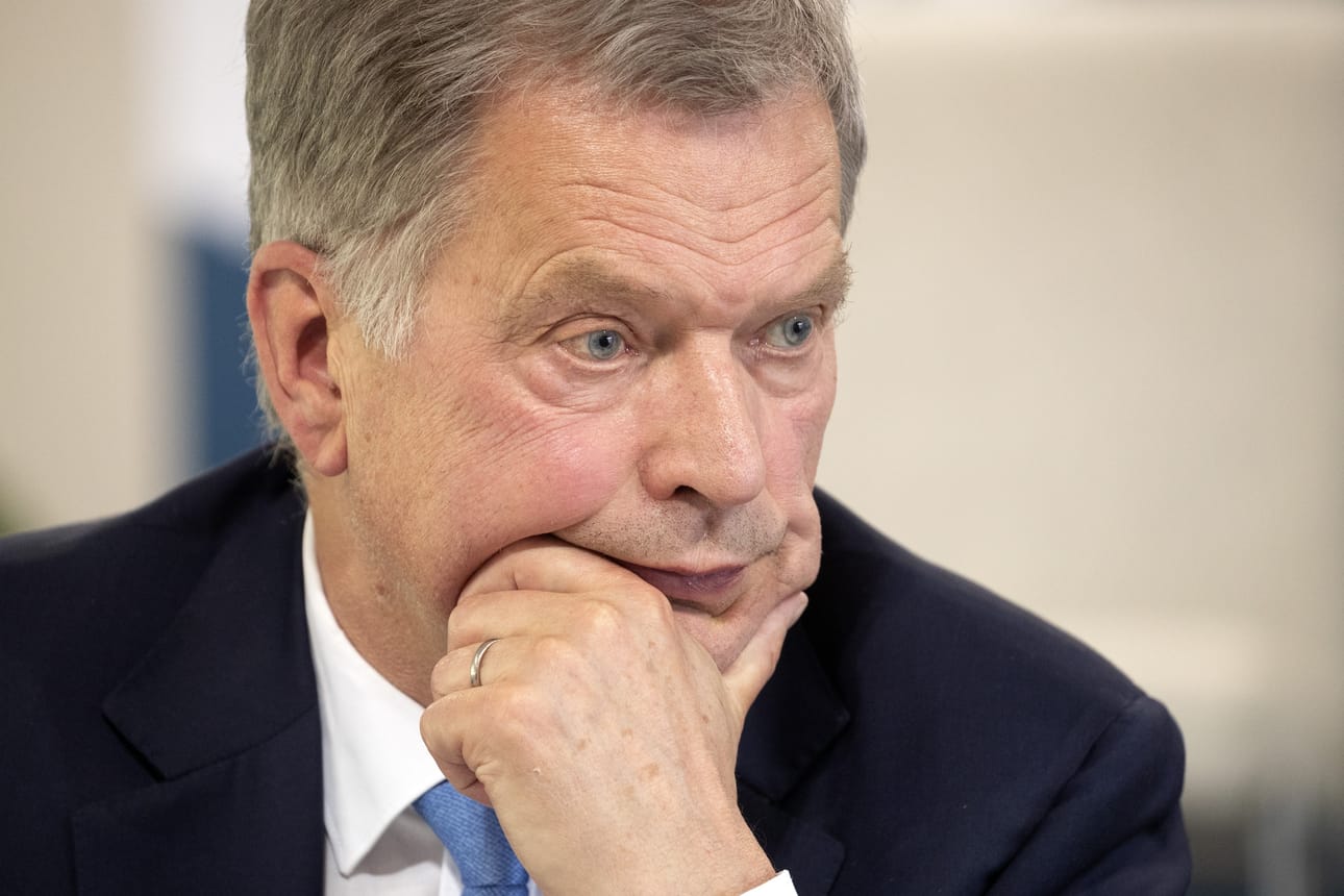 Presidentti Sauli Niinistö keskusteli Saksan liittokanslerin Angela Merkelin kanssa muun muassa Ukrainan kriisistä ja Syyrian sodasta.