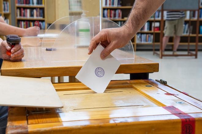 Puolueiden ja ehdokkaiden tärkeä tehtävä on nyt yrittää kirkastaa kansalaisille mitä aluevaltuustot ovat ja mitkä niiden tehtävät ovat ja miksi aluevaaleissa kannattaa äänestää.