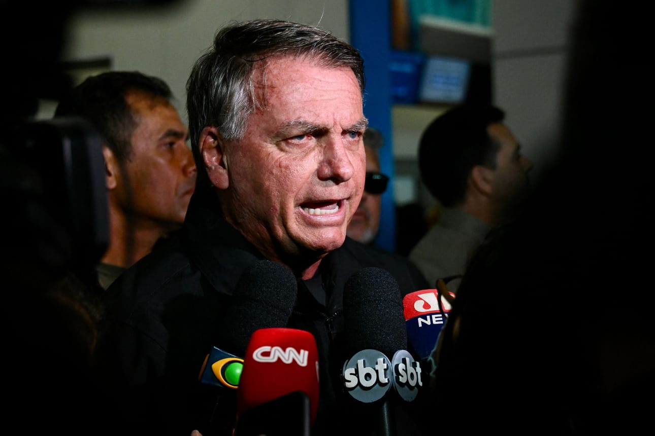 Brasilian entinen presidentti Jair Bolsonaro on kiistänyt syytökset. Hän sanoo joutuneensa vainon kohteeksi. LEHTIKUVA/AFP