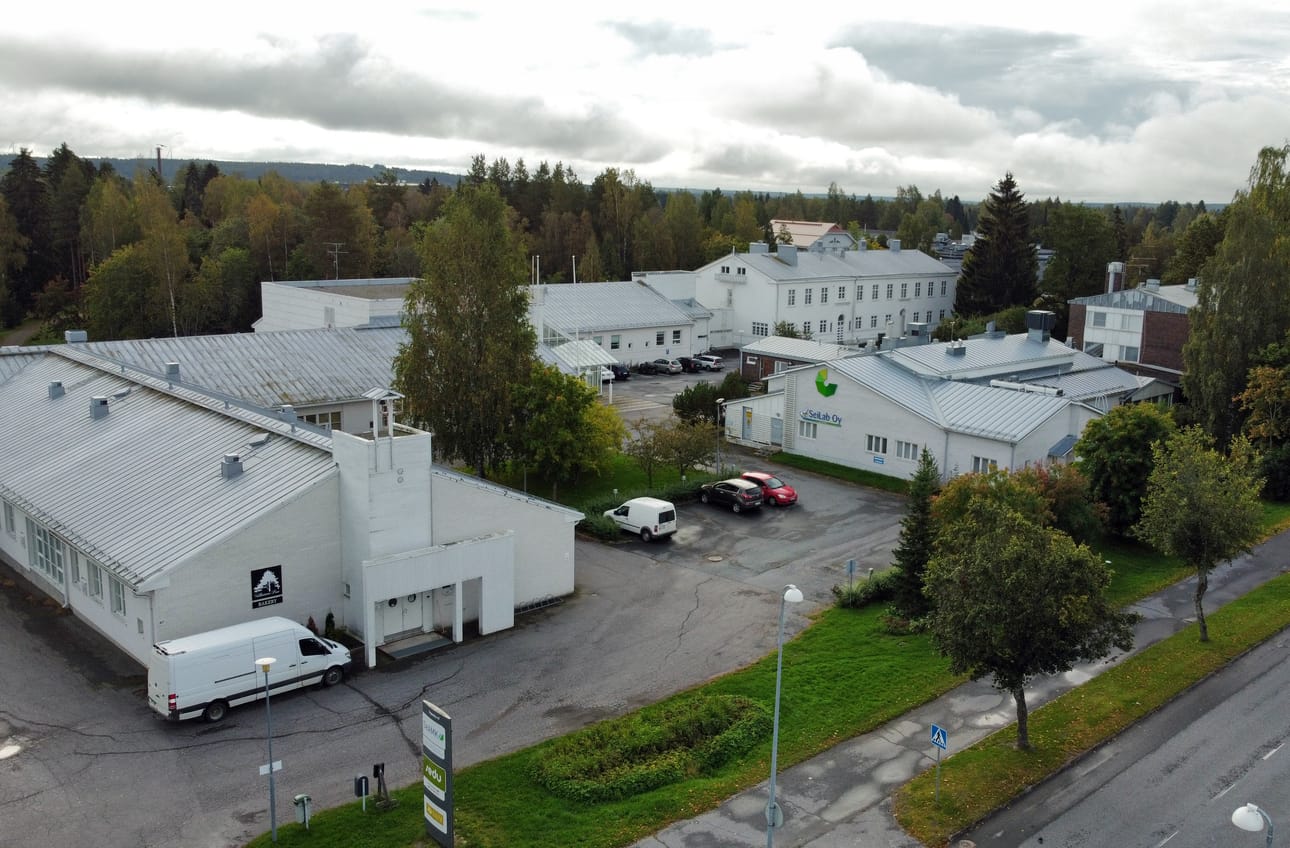 Entinen koti- ja laitostalousoppilaitos eli Sööpärin kampus Kauhajoella on nähnyt hyviä ja huonoja aikoja. Pelkästään koulukäytössä se ei ole ollut enää vuosiin.