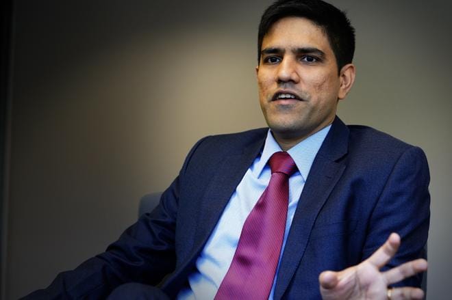 Krish Sankaran näkee Vaasalla suuria mahdollisuuksia energiainnovaatioiden alalla. KUVA: SAMPPA TOIVONEN