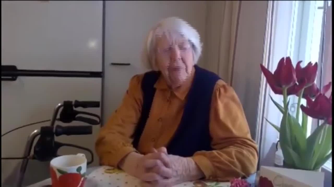 Helli Tuhkala