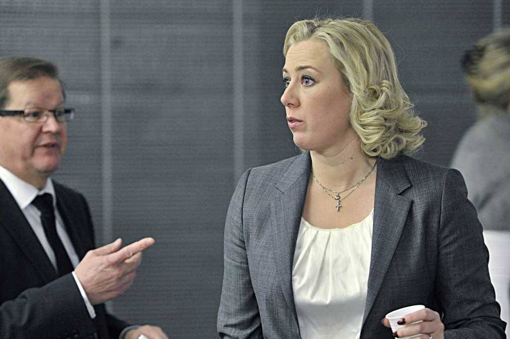 Jutta Urpilaisen (sd.) mukaan lähtökohtana on, ettei veronmaksajien taakka kasva.