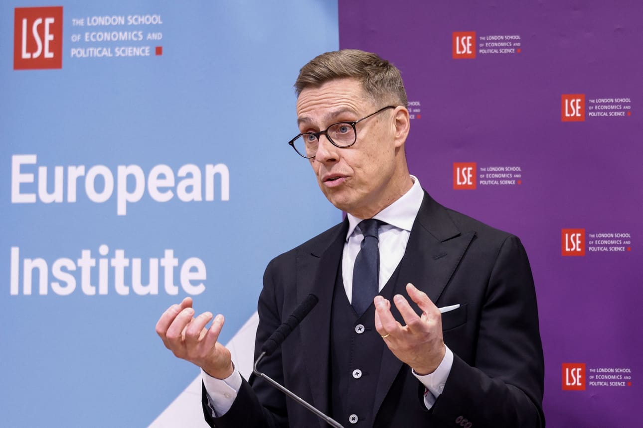 Presidentti Alexander Stubb sanoo, ettei Suomella ole sellaista kalustoa, jota se voisi lähettää Hormuzinsalmeen.