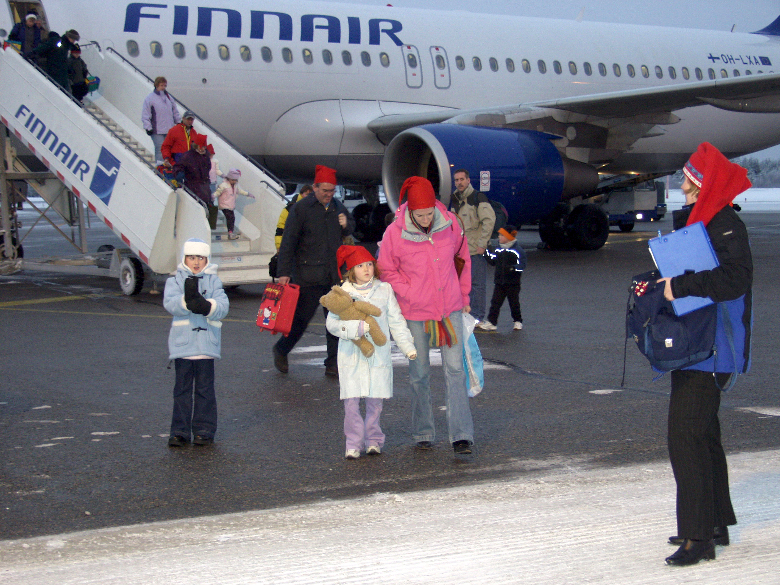 Tupoleveja ja muita eksoottisia lentokoneita – Kuusamon lentoasemalle on lennätetty chartereita 30 vuotta, kuinka monta konemallia tunnistat?