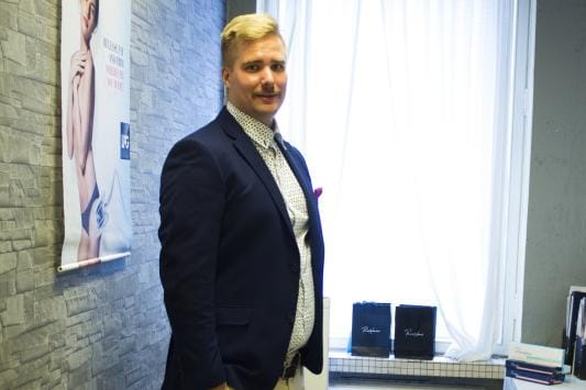 Jonas Kestin mielestä nuoret tekevät entistä enemmän kosmeettisia toimenpiteitä, sillä tietous aiheesta on lisääntynyt. – Se ei myöskään ole enää tabu. KUVA: JENNY MÄKINEN
