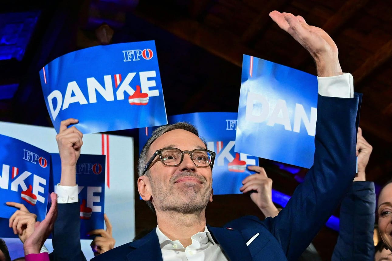 Laitaoikeistolaisen FPÖ-puolueen johtaja Herbert Kickl vaali-iltana Wienissä 29. syyskuuta. Lehtikuva/AFP