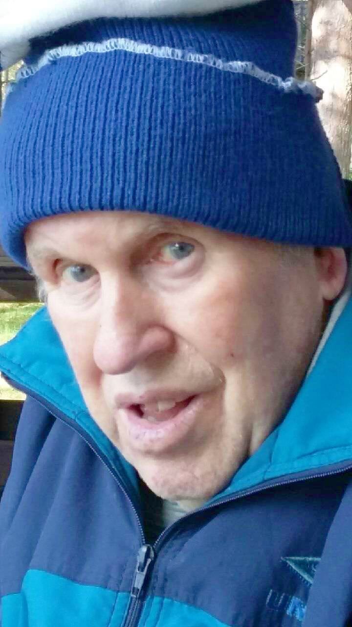 Matti Mämmi syntyi 20.10.1939 Petsamossa ja nukkui ikiuneen 7.3.2017 Siikalatvalla