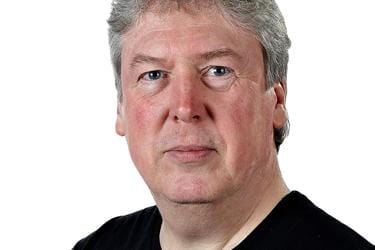 Jari E. Hakala, kolumnikuva.