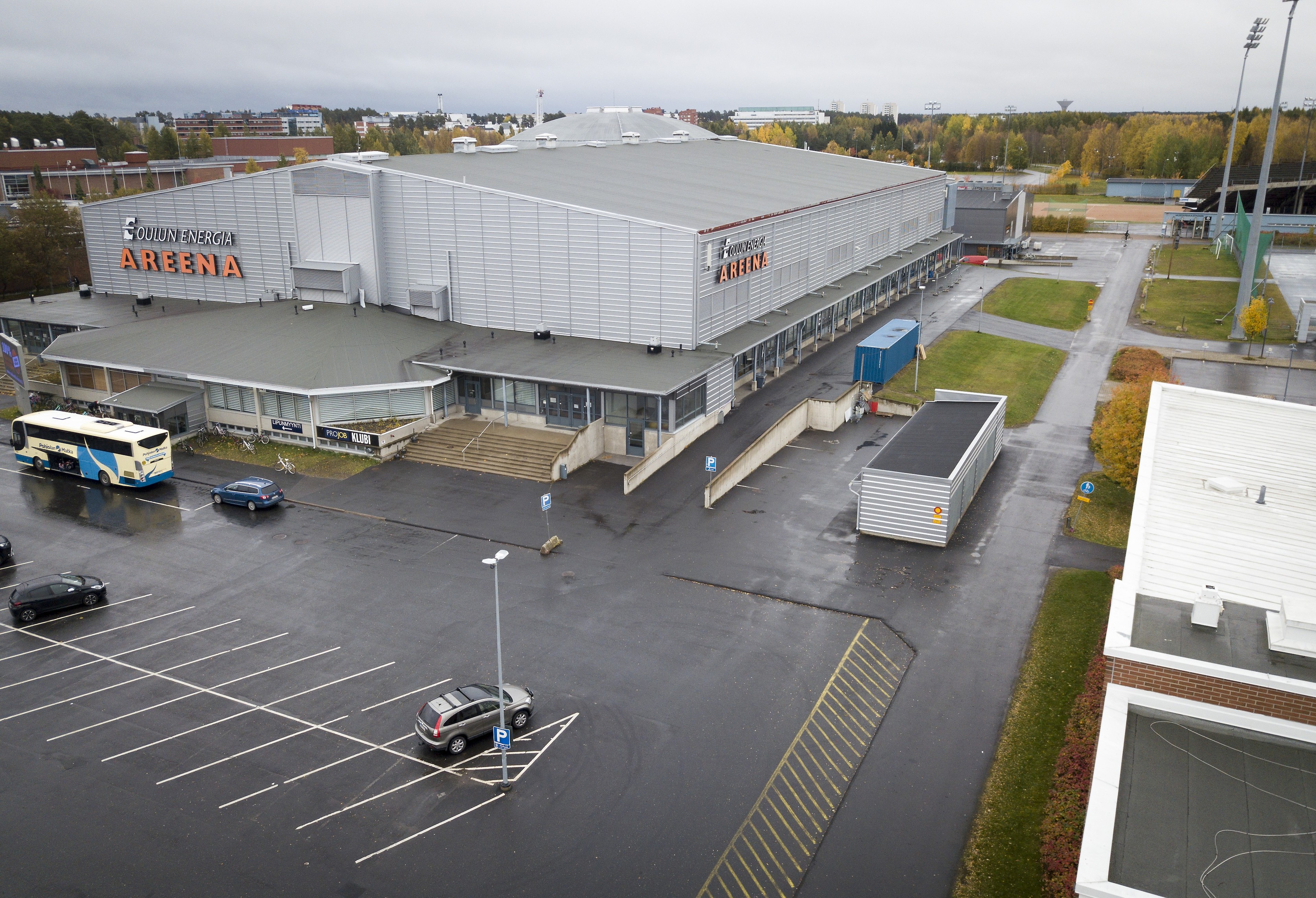 Pelkästään Oulun kaupungin jäähallien sähkölasku nousee miljoonaan euroon – teimme laajan selvityksen, millaisia sähkösyöppöjä seudun hallit ovat, ja miten tukalassa tilanteessa ne ovat