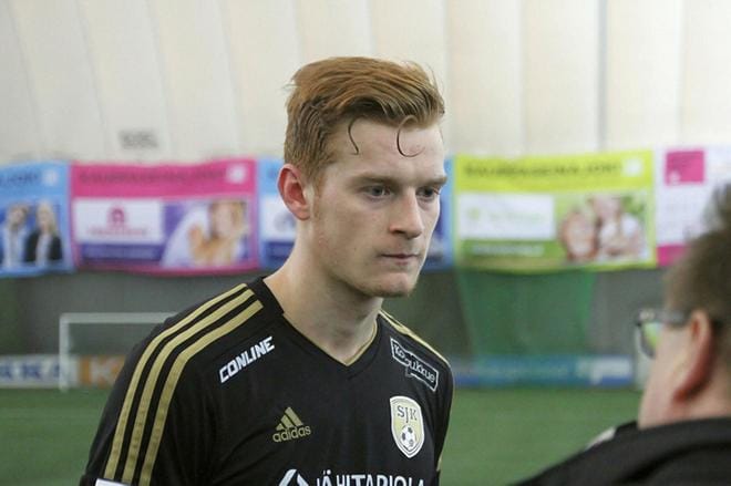 Matej Hradeckyn vamma vaatii leikkauksen ja pitkän kuntoutuksen, ja perjantaina SJK tiedotti, että Hradeckyn kausi on ohi. KUVA: ANTTI HUHTAMÄKI, SJK MEDIATIIMI