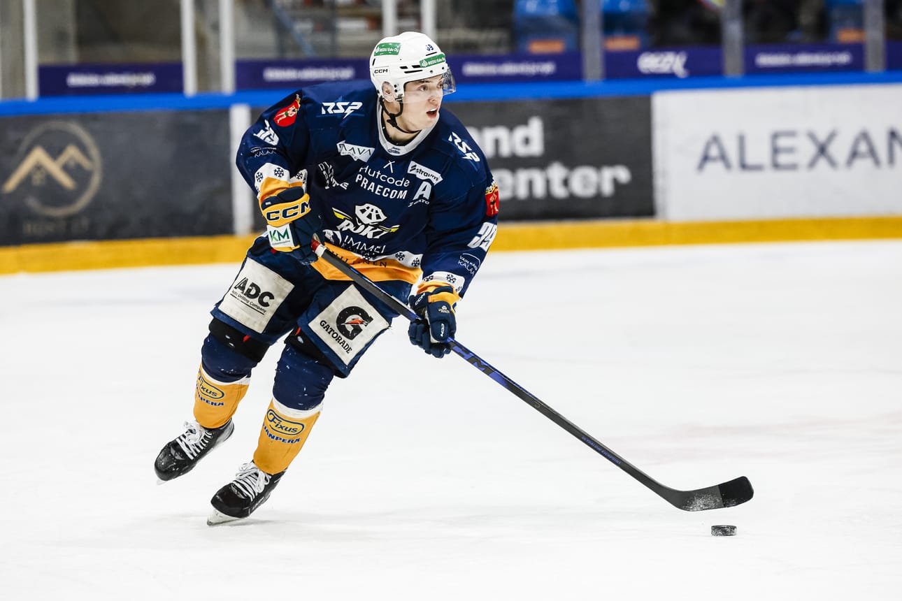 Eero Niemen 2-2 tasoitusmaali toisessa erässä nosti RoKin toiveita.