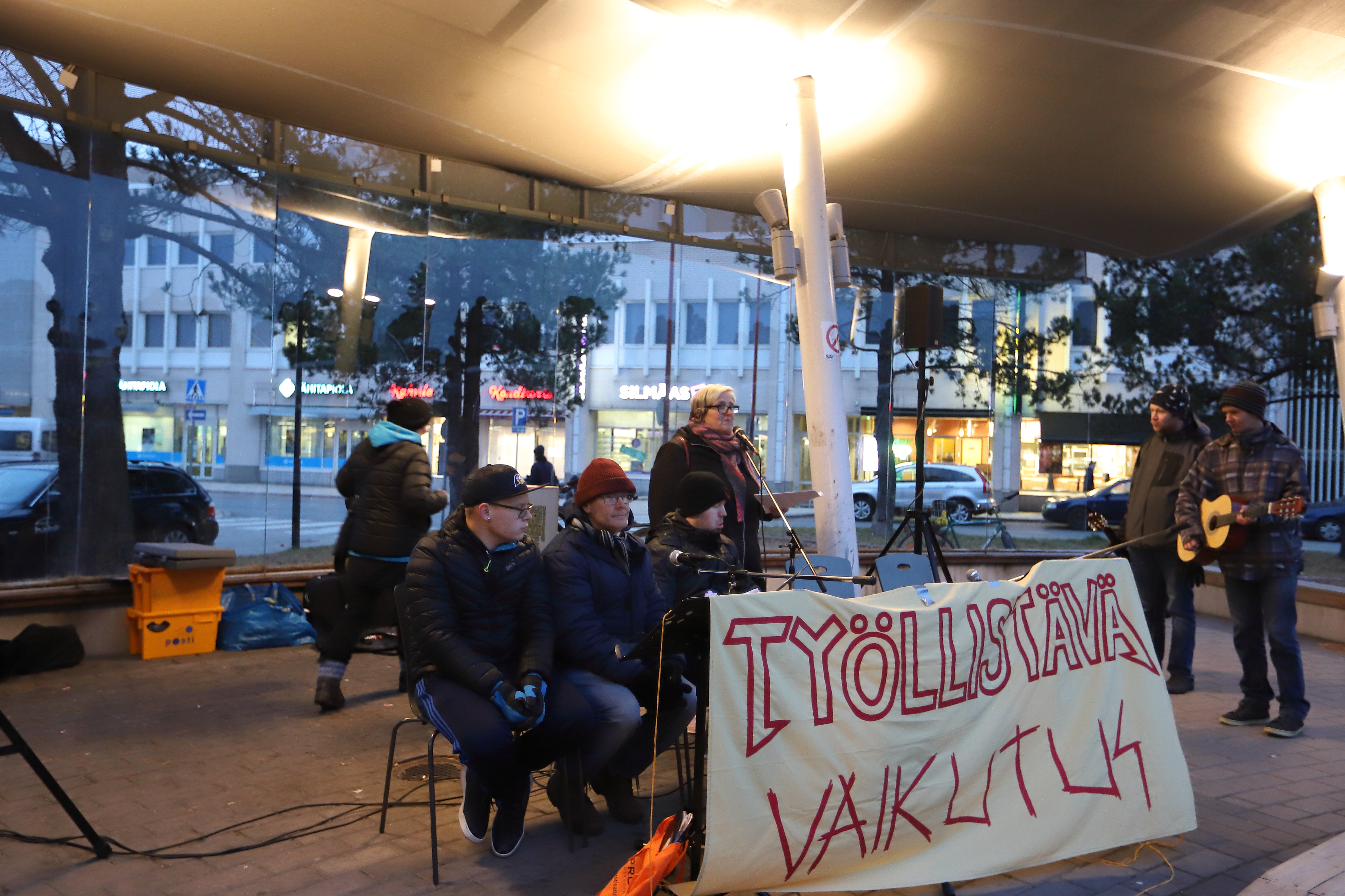 Asunnottomie yö, Raahe, Härkätori, asunnottomuus, 