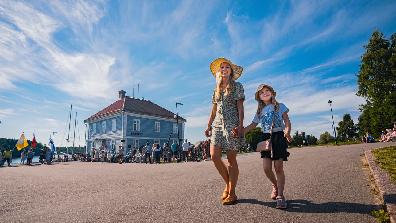 Yksi Raahen kulttuuripääkaupunkivuoden ylpeyksistä on Raahen museo, sillä Suomen vanhin paikallismuseo on ottanut harppauksen kohti saavutettavampaa ja elämyksellisempää kulttuuria.