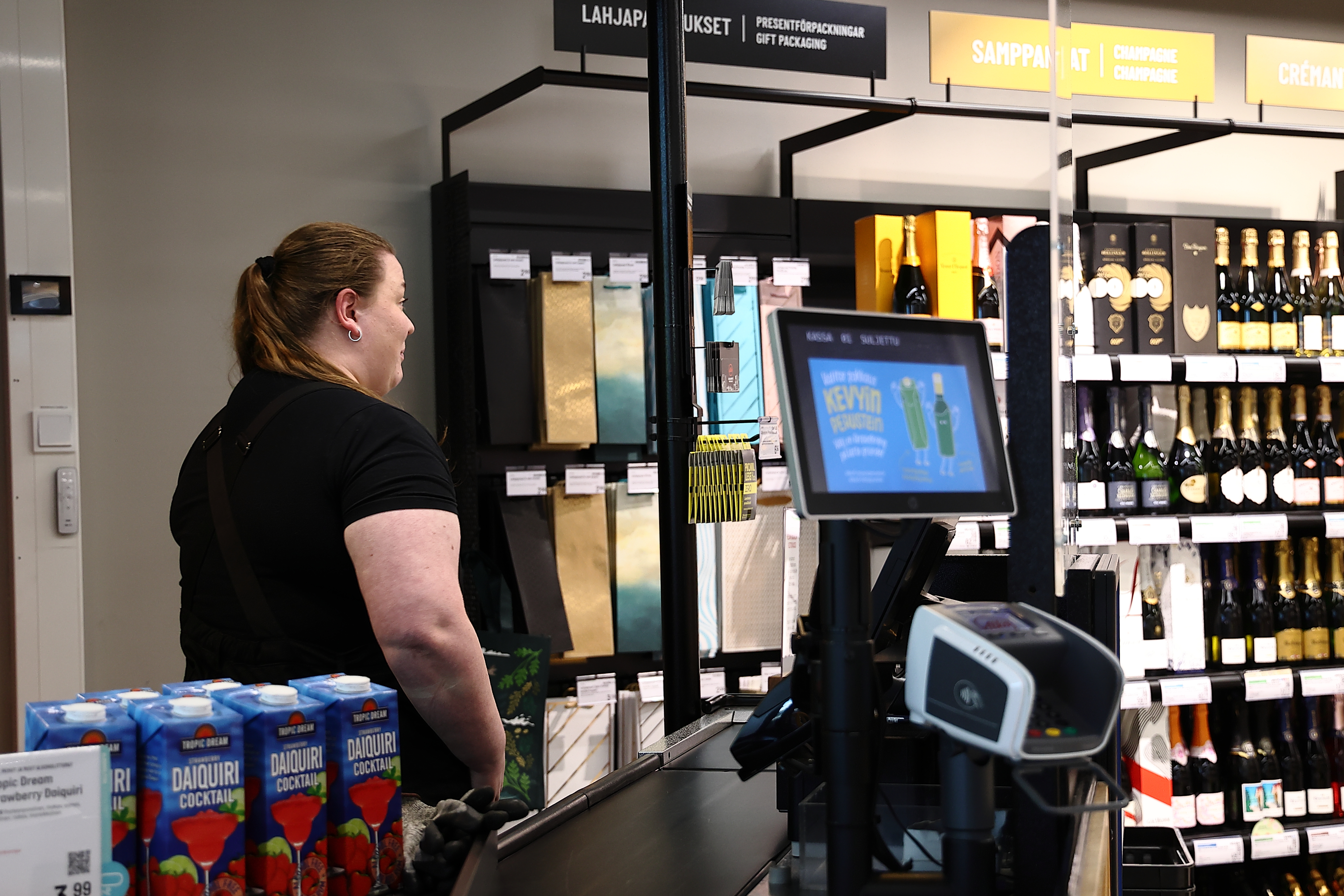 Uusi alkoholilaki: Raahen Alko pidentää lauantain aukioloaikoja